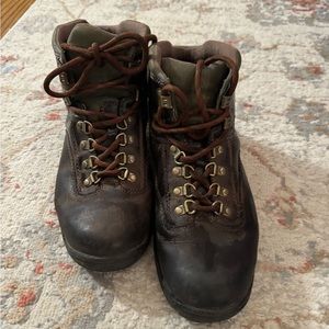 Used / but in good condition Men Timberland boots
